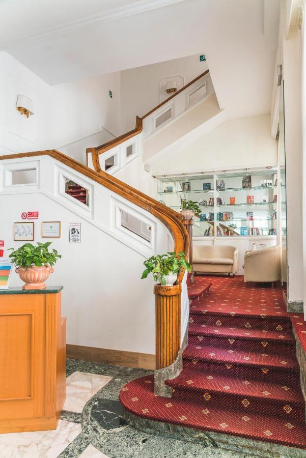 Gh Hotel San Giusto Rome Bagian luar foto