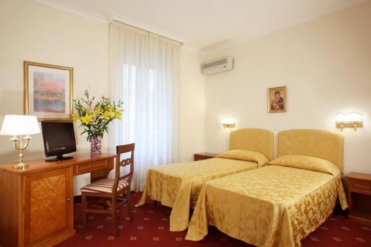 Gh Hotel San Giusto Rome Bagian luar foto